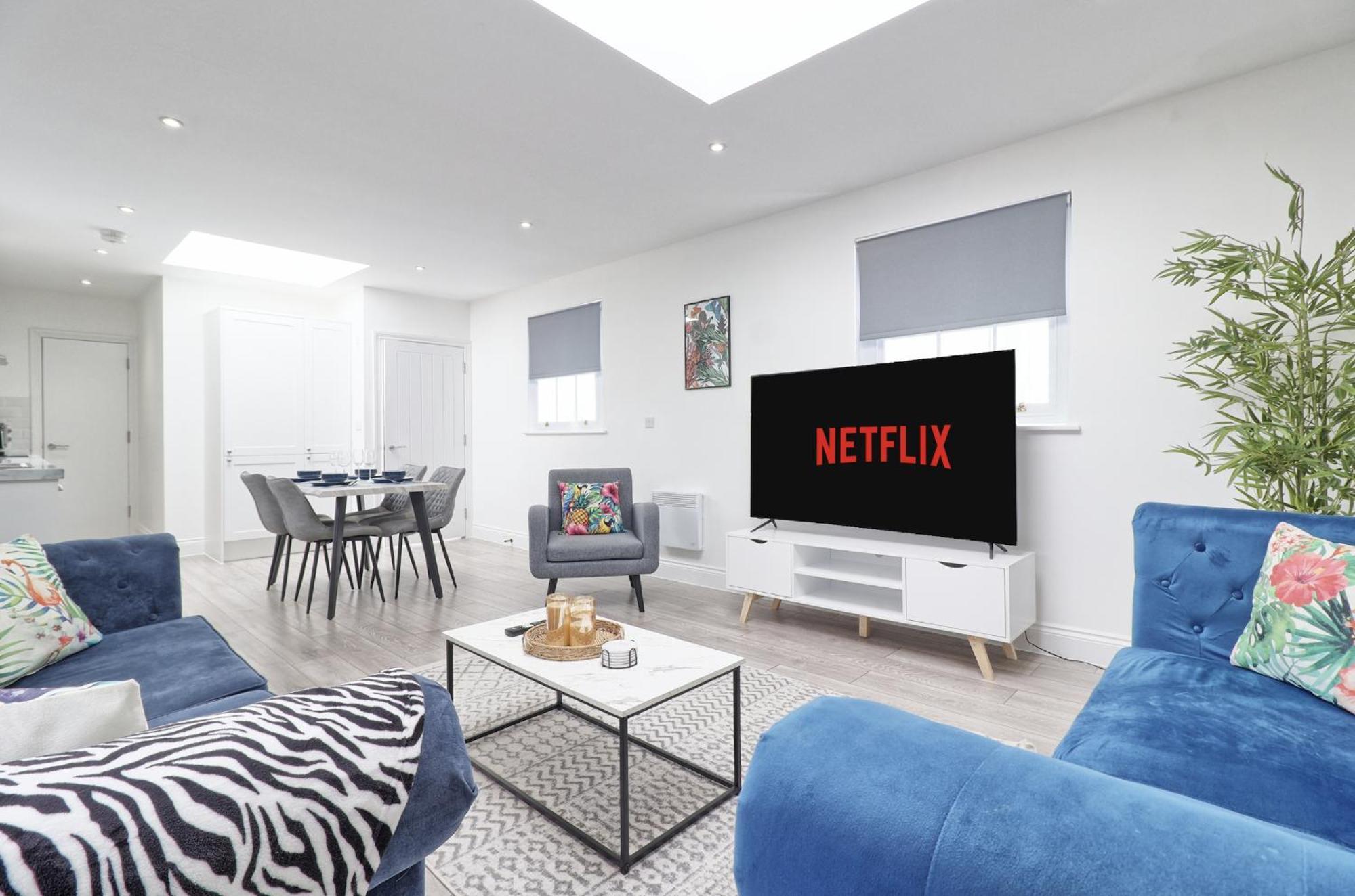 Centre Modern Duplex With Parking, Wi-fi & Netflix Chelmsford
