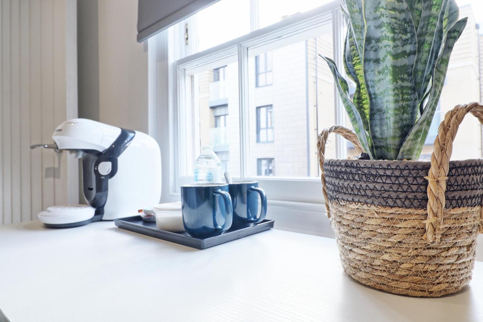 Centre Modern Duplex With Parking, Wi-fi & Netflix Apartment *