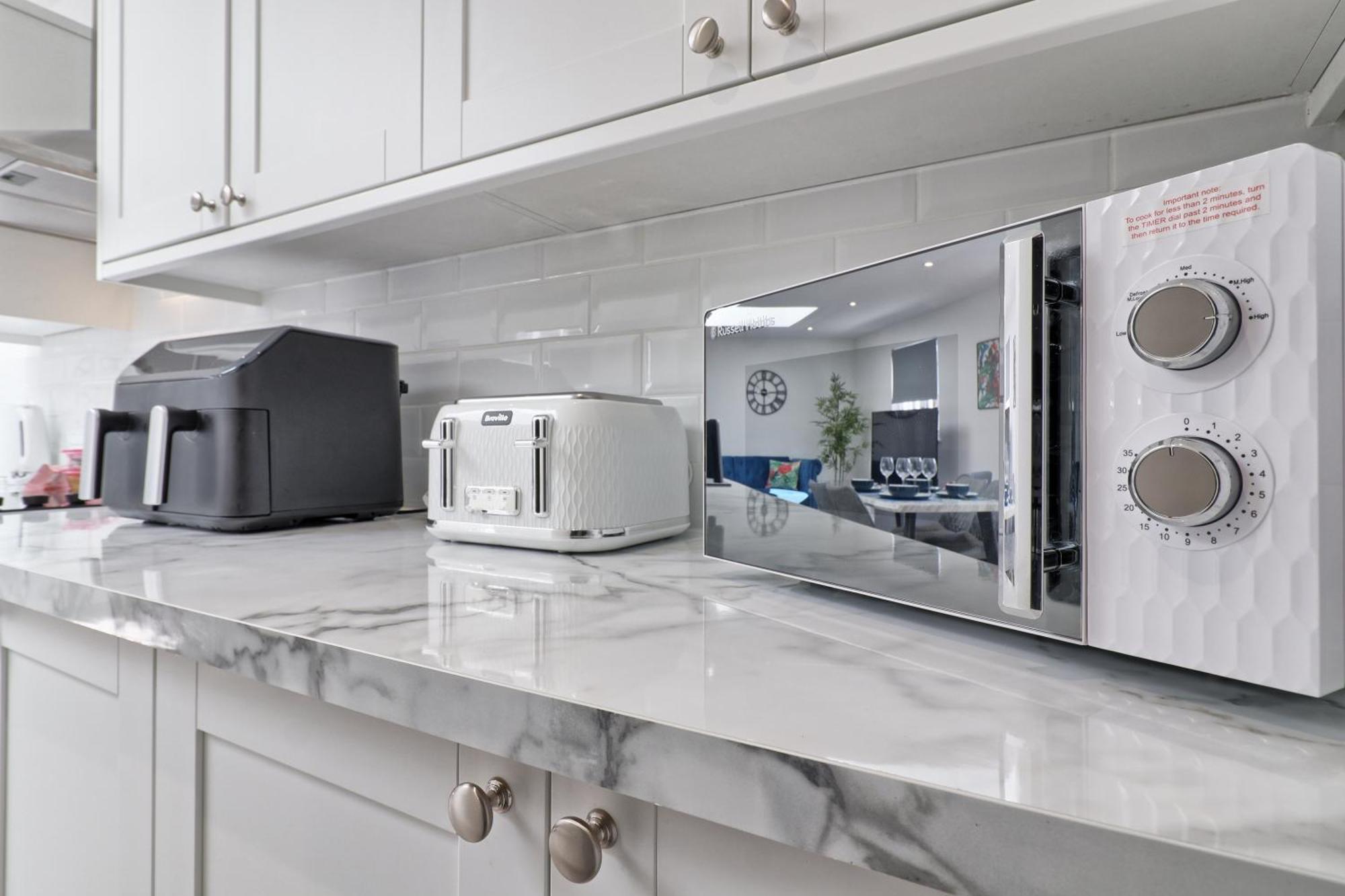 Centre Modern Duplex With Parking, Wi-fi & Netflix Chelmsford