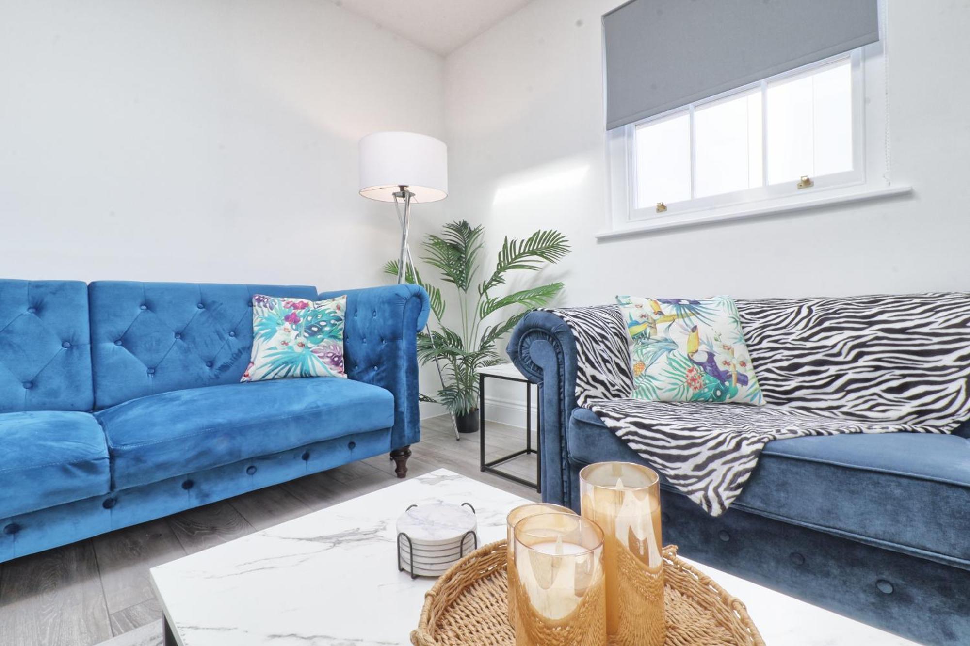 Apartment Centre Modern Duplex With Parking, Wi-fi & Netflix