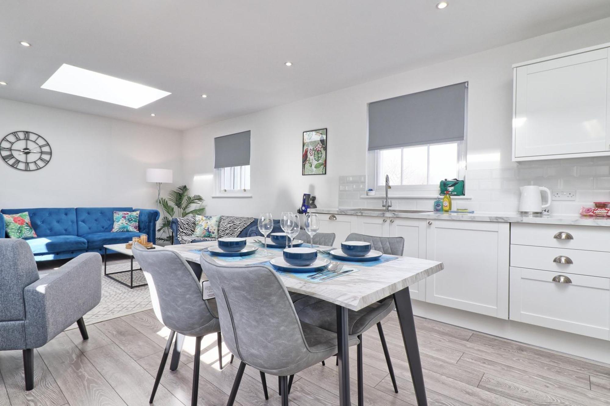 Centre Modern Duplex With Parking, Wi-fi & Netflix Apartment
