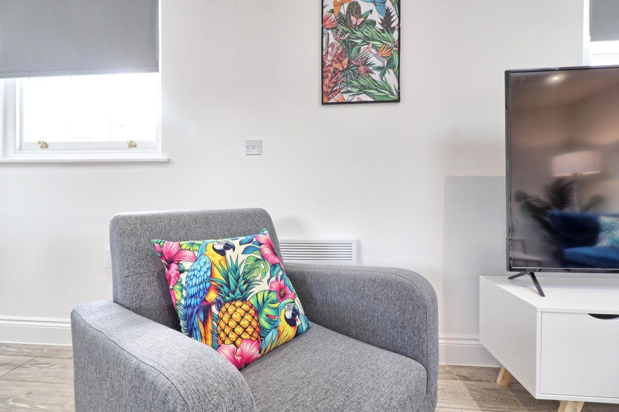 Centre Modern Duplex With Parking, Wi-fi & Netflix Chelmsford